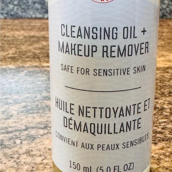 FIRST AID BEAUTY FAB CLEANSING OIL & MAKEUP REMOVER - Picture 3 of 3